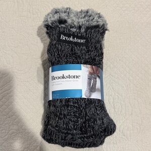 NWT Brookstone Black and Gray Cable Knit Slipper Socks